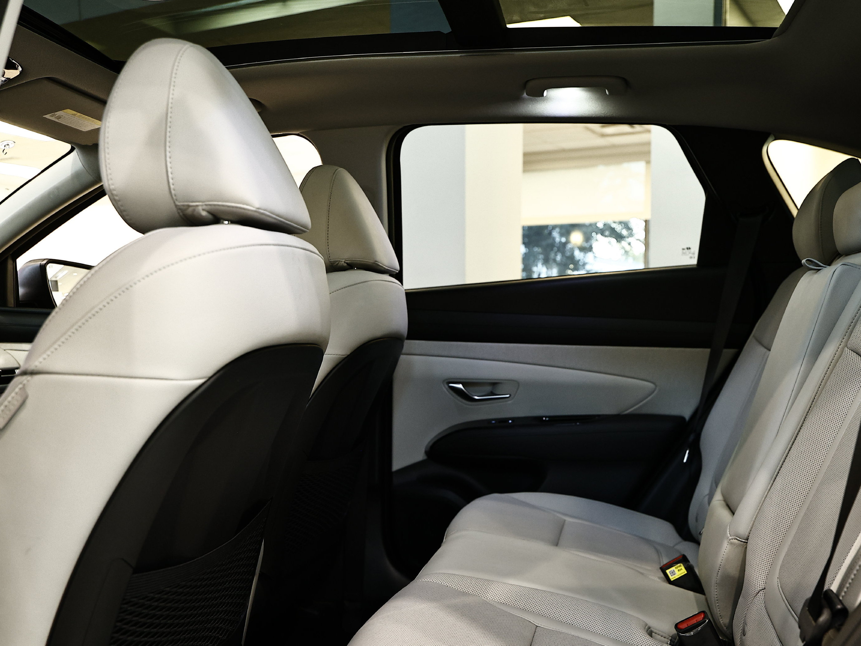 New 2026 Hyundai Tucson Limited FWD image 12