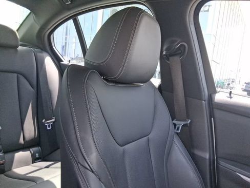 Used 2023 BMW 330i Sedan w/ Convenience Package RWD image 17