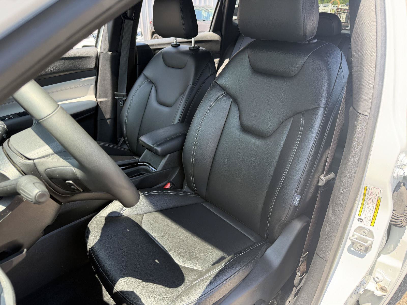 Certified 2025 Jeep Compass Limited AWD/4WD image 16