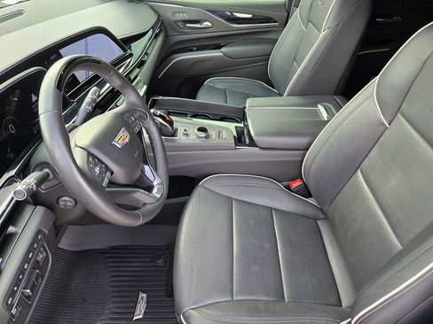 Certified 2024 Cadillac Escalade Sport w/ Touring Package image 11