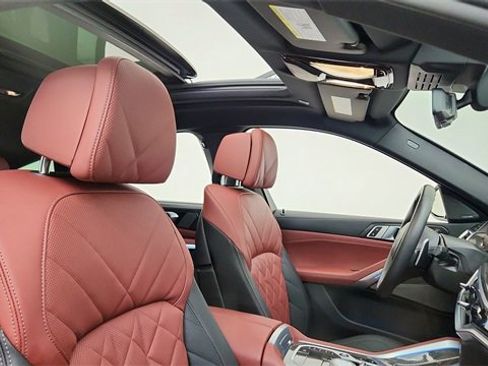 Used 2025 BMW X6 M60i image 22