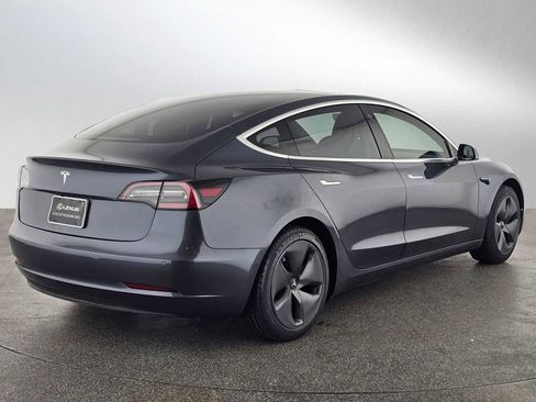 Used 2020 Tesla Model 3 Standard Range image 3