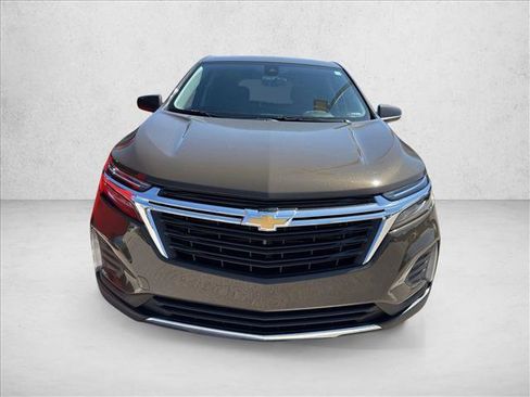 Used 2023 Chevrolet Equinox LT AWD/4WD image 2