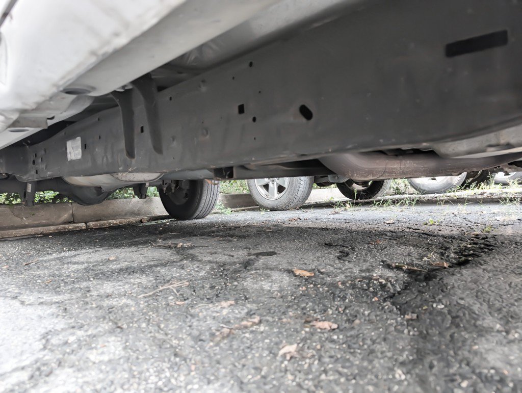 Used 2014 Chevrolet Express 2500 RWD image 35