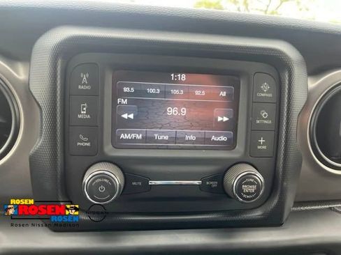 Used 2019 Jeep Wrangler Unlimited Sport S AWD/4WD image 18