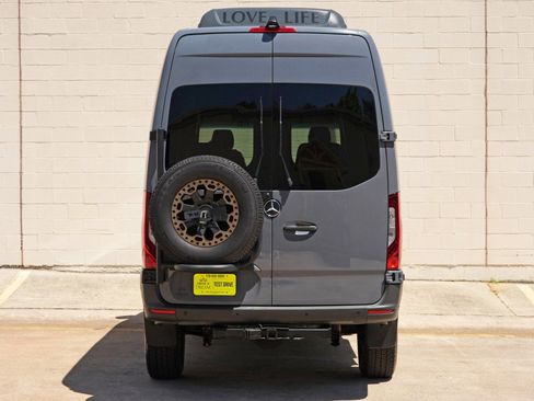 Used 2021 Mercedes-Benz Sprinter 2500 w/ Comfort Plus Package image 53