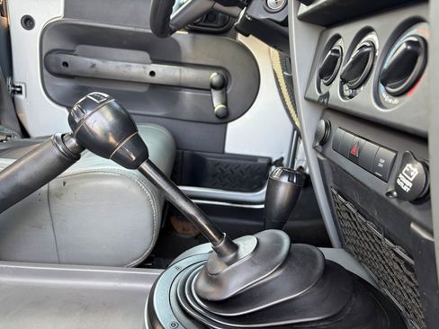 Used 2009 Jeep Wrangler X AWD/4WD image 29