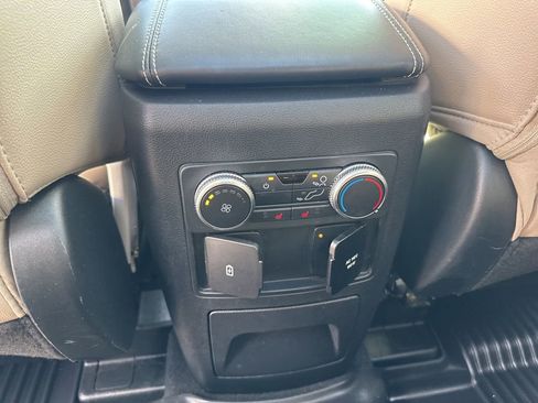 Used 2022 Ford Explorer Limited w/ Equipment Group 301A image 28