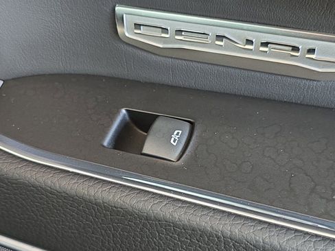 Used 2024 GMC Sierra 1500 Denali w/ Denali Reserve Package image 20