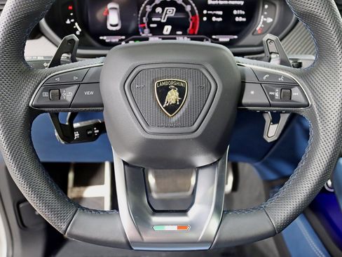 Used 2024 Lamborghini Urus S image 18