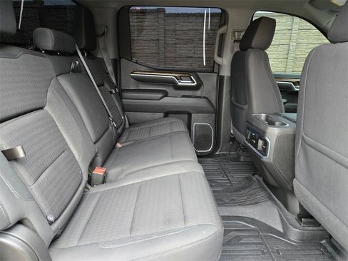 Used 2022 GMC Sierra 1500 Elevation image 24