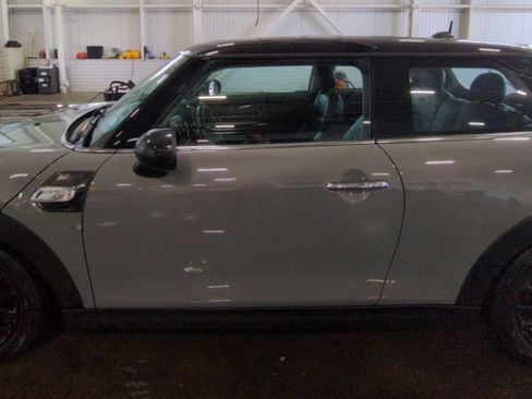 Used 2017 MINI Cooper S FWD image 2