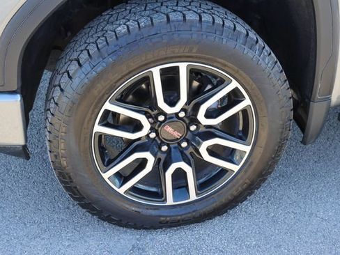Used 2021 GMC Sierra 1500 AT4 w/ AT4 Preferred Package AWD/4WD image 34