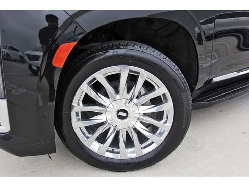 Certified 2023 Cadillac Escalade ESV Premium Luxury image 32