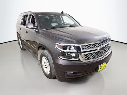 Used 2016 Chevrolet Tahoe LT w/ Luxury Package AWD/4WD image 4