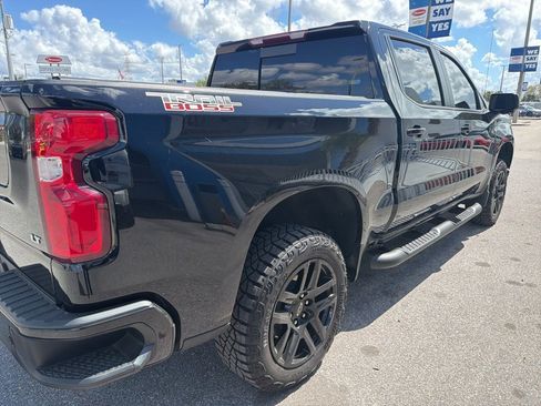 Used 2024 Chevrolet Silverado 1500 LT Trail Boss w/ Convenience Package II image 7