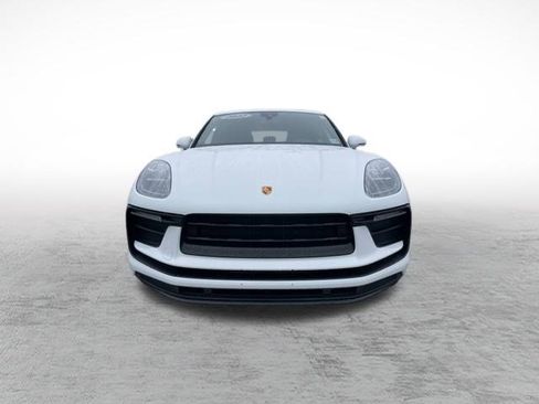 Used 2022 Porsche Macan image 2