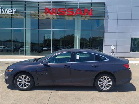 Used 2025 Chevrolet Malibu LT FWD image 1
