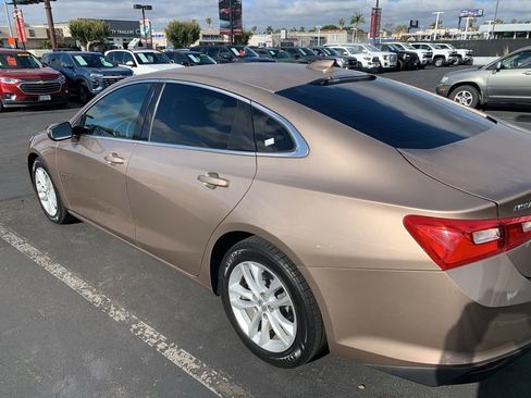 Used 2018 Chevrolet Malibu LT FWD image 8