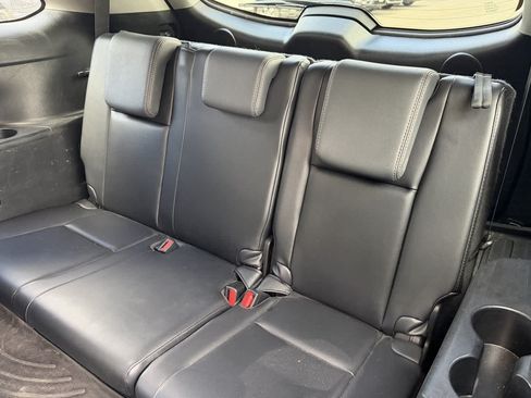 Used 2016 Toyota Highlander Limited w/ Driver Technology Package AWD/4WD image 17