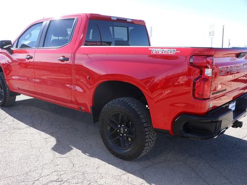 Used 2024 Chevrolet Silverado 1500 LT Trail Boss w/ Convenience Package II image 5