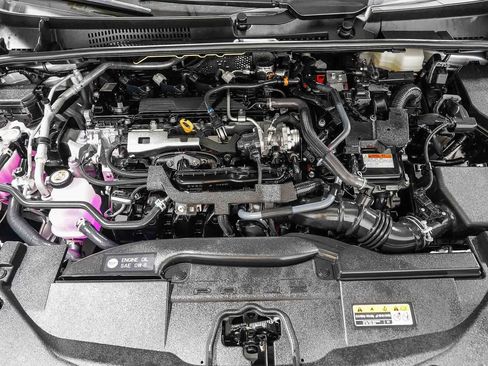 Certified 2026 Toyota Prius XLE FWD image 29