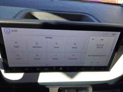 New 2025 Ford Maverick XLT w/ XLT Luxury Package image 11