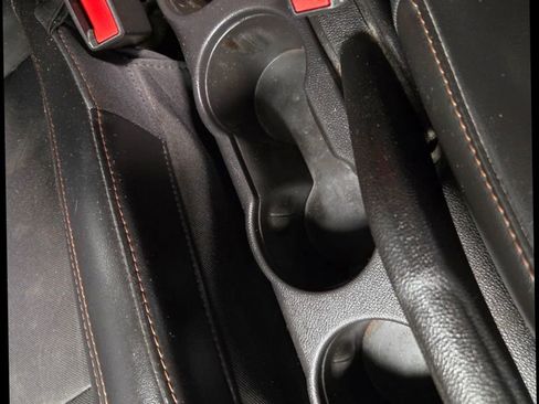 Used 2018 Chevrolet Trax LT w/ Sun & Sound Package image 38