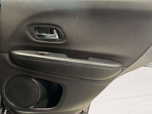 Used 2016 Honda HR-V LX image 25