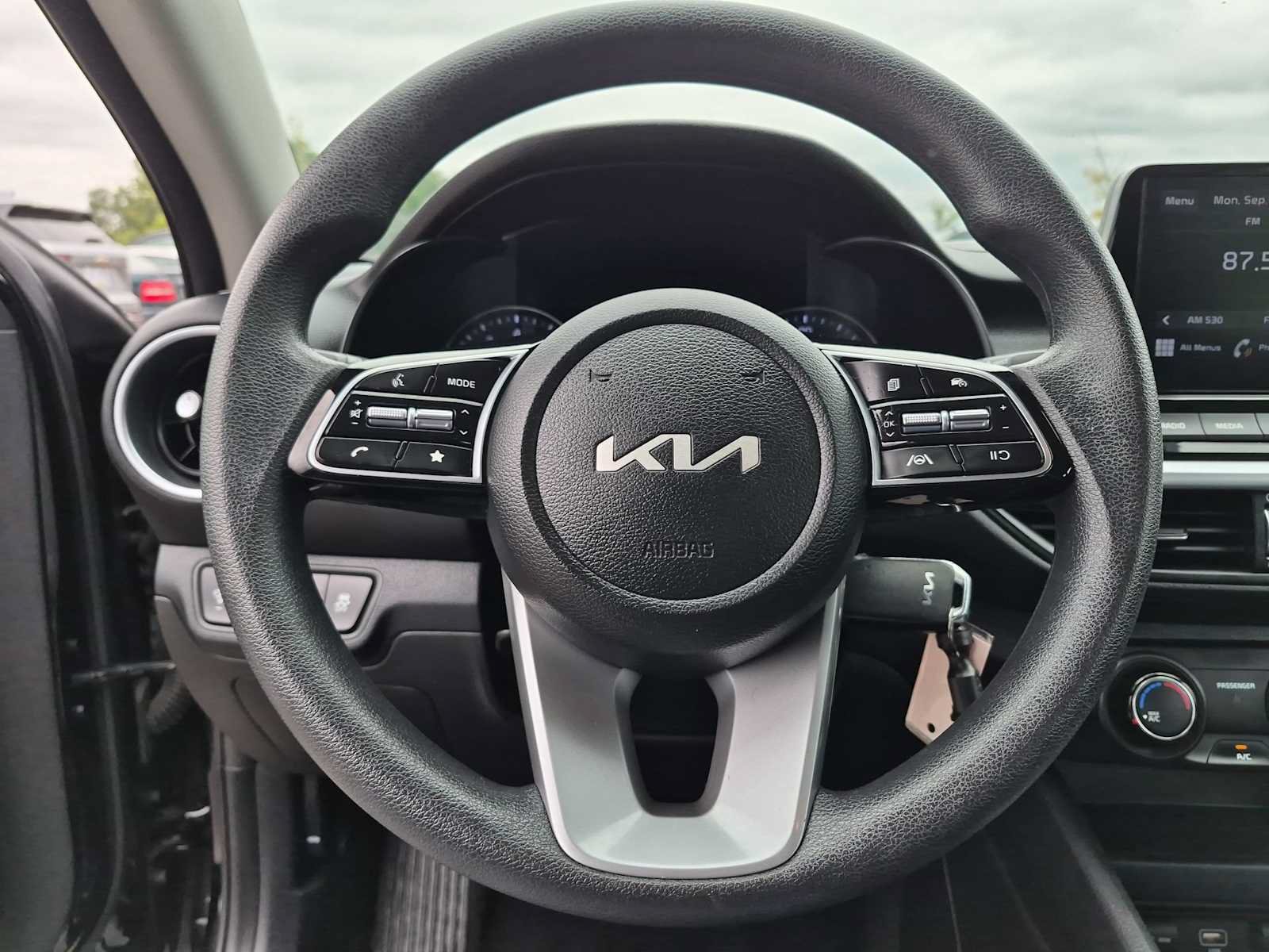 Used 2022 Kia Forte LXS FWD image 22