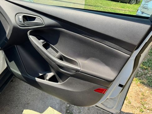 Used 2018 Ford Focus S FWD image 24