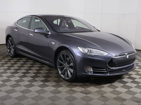 Used 2016 Tesla Model S 90D image 2