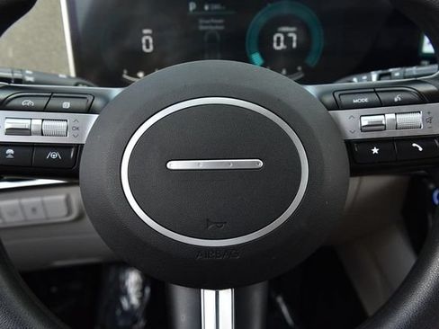 Used 2025 Hyundai Tucson SEL AWD/4WD image 18