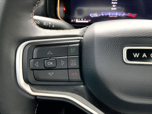 Used 2023 Jeep Wagoneer L 4WD image 23