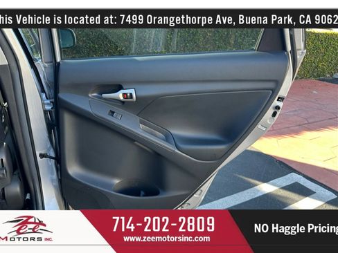 Used 2010 Toyota Matrix S image 42