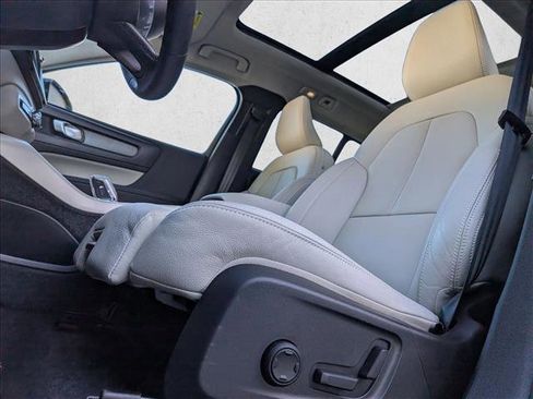 Certified 2026 Volvo XC40 B5 Plus w/ Protection Package Premier image 11