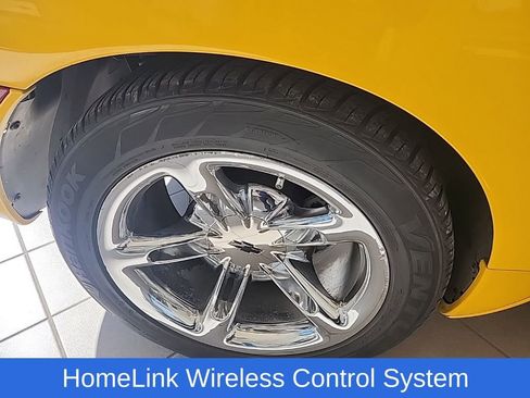 Used 2004 Chevrolet SSR w/ Preferred Equipment Group image 15