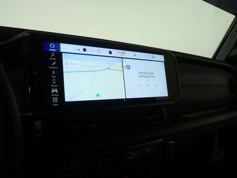 Used 2024 Jeep Wrangler Unlimited Rubicon AWD/4WD image 15