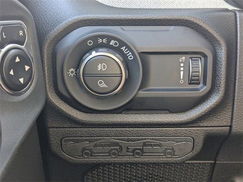 New 2025 Jeep Gladiator Sport image 23