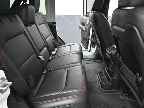Used 2025 Jeep Wrangler Rubicon image 25
