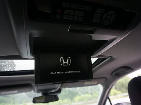 Used 2017 Honda Pilot Elite image 15