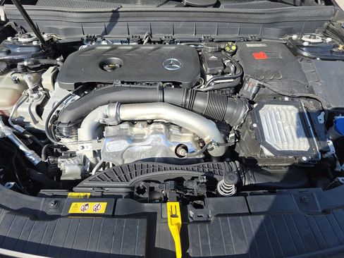 Used 2024 Mercedes-Benz GLB 250 4MATIC image 28