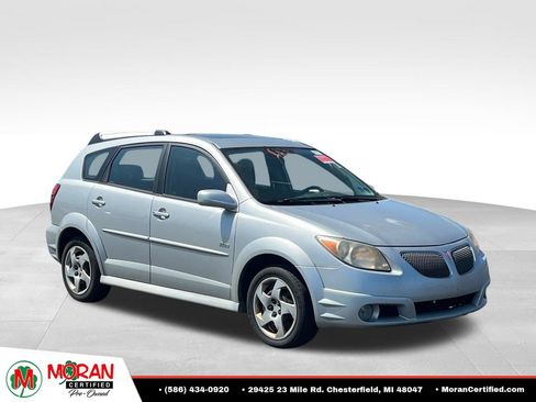 Used 2008 Pontiac Vibe w/ Sun And Sound Package FWD image 7