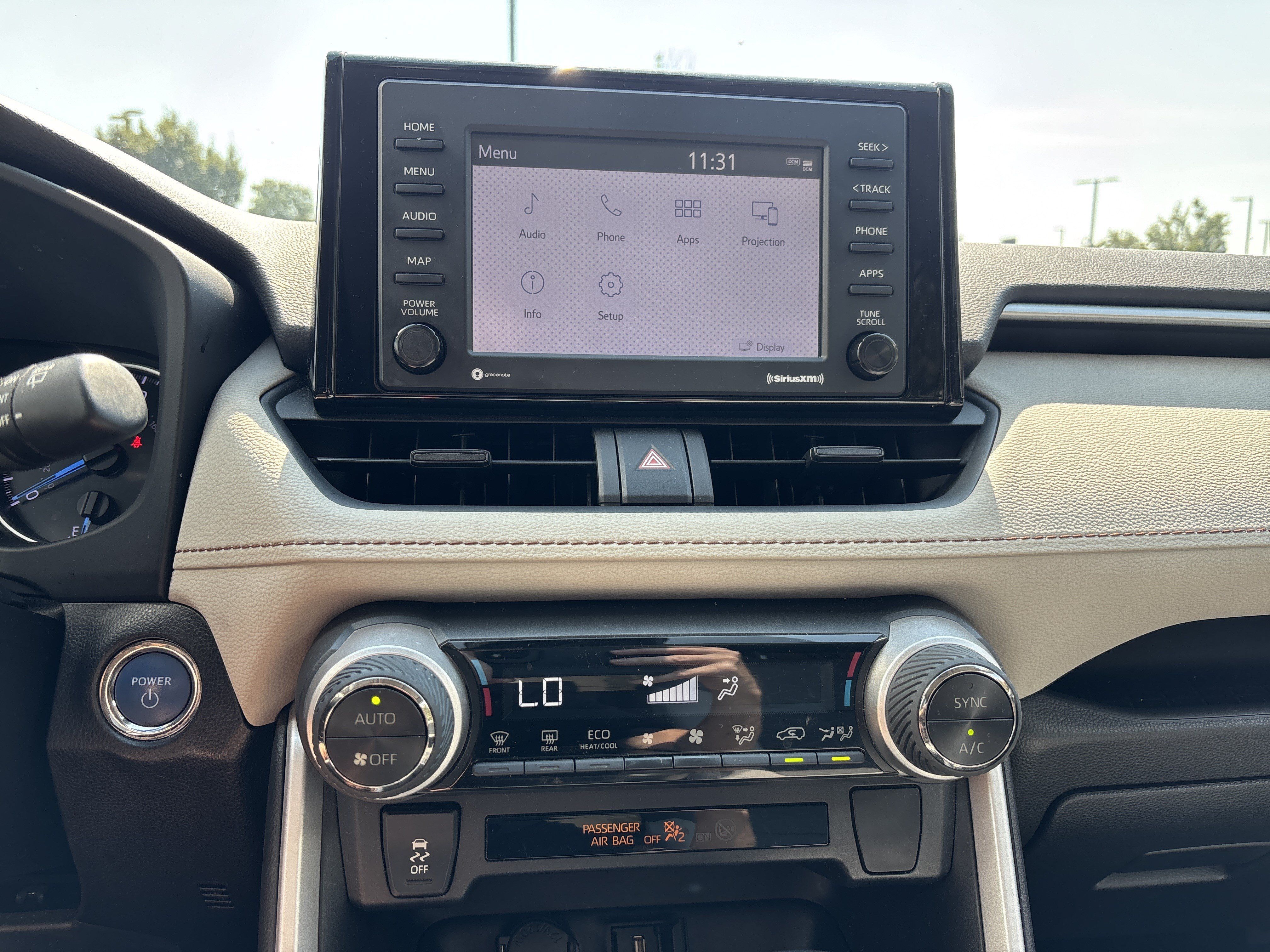 Used 2021 Toyota RAV4 XLE AWD/4WD image 21