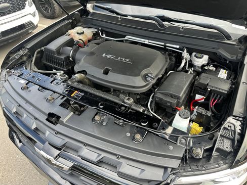 Used 2021 Chevrolet Colorado Z71 w/ Z71 Midnight Edition image 31