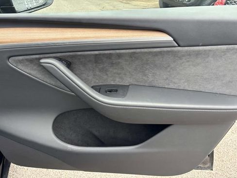 Used 2025 Tesla Model Y Long Range image 22