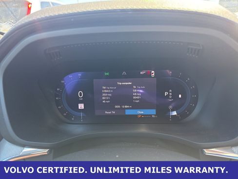 Certified 2024 Volvo XC60 B5 Ultimate w/ Protection Package Premier image 24