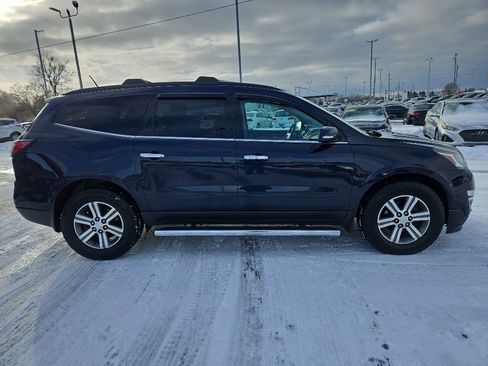Used 2017 Chevrolet Traverse LT image 5