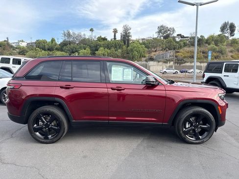 Certified 2023 Jeep Grand Cherokee Altitude RWD image 9
