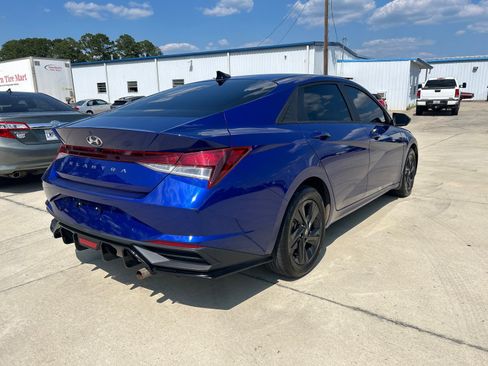 Used 2023 Hyundai Elantra SEL FWD image 3